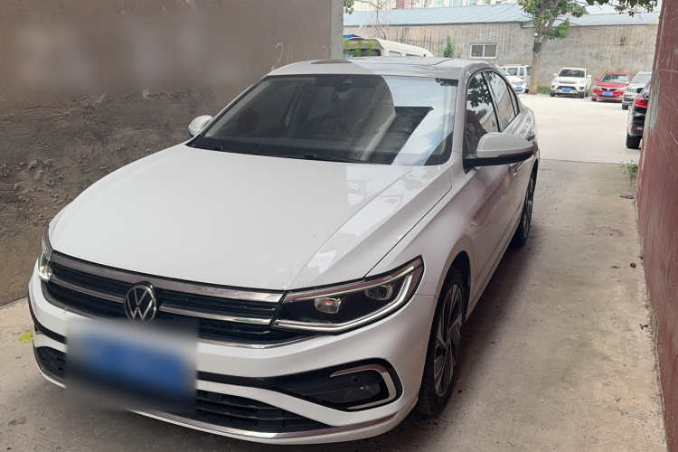Volkswagen Bora 2022 car image #2
