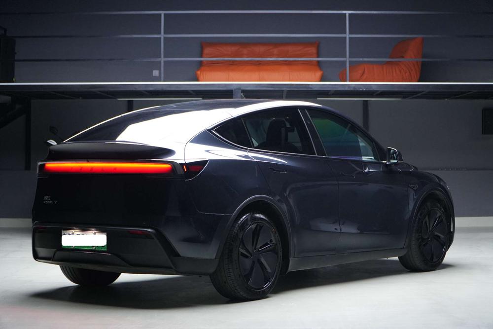 Tesla Model Y 2025 #4 Tesla Model Y 2025 immagine di auto #4