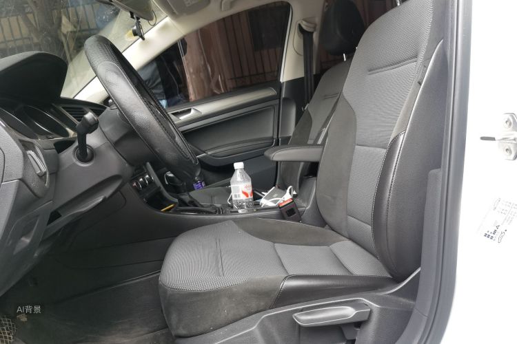 Volkswagen Golf 2018 car image #17
