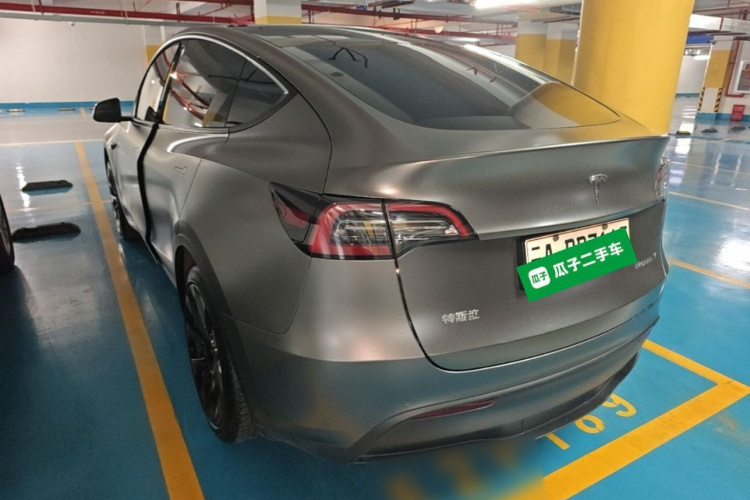 Tesla Model Y 2022 car image #5