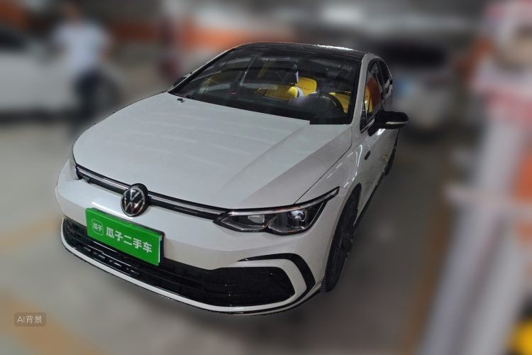 Volkswagen Golf 2021 car image #2