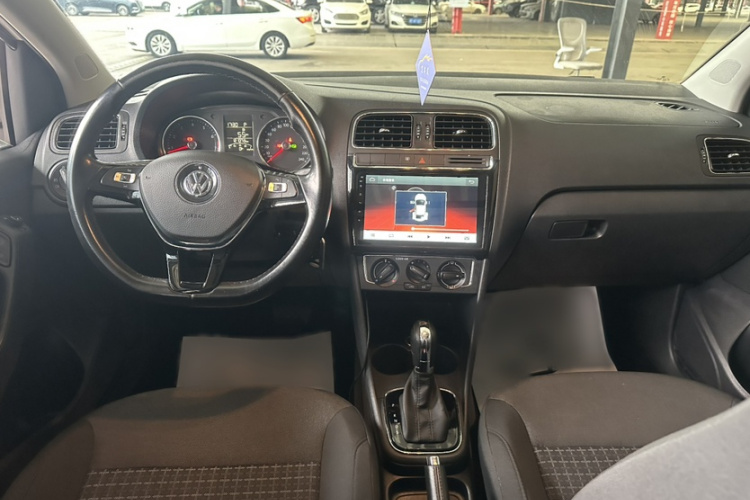 Volkswagen Polo 2018 #11 Volkswagen Polo 2018 car image #11