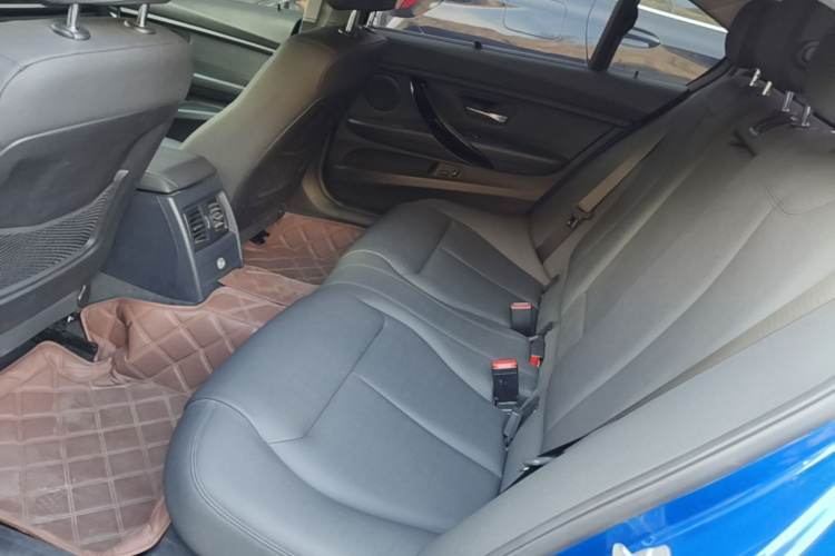 BMW 3 Series 2017 #17 BMW 3 Series 2017 car image #17