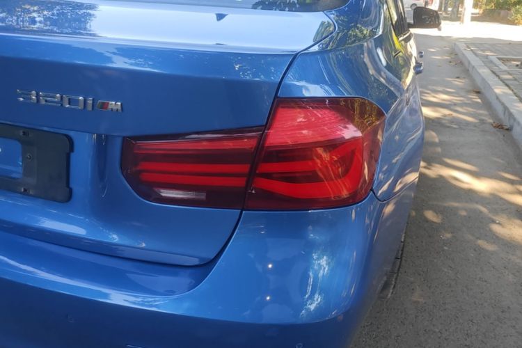 BMW 3 Series 2018 #8 BMW 3 Series 2018 car image #8
