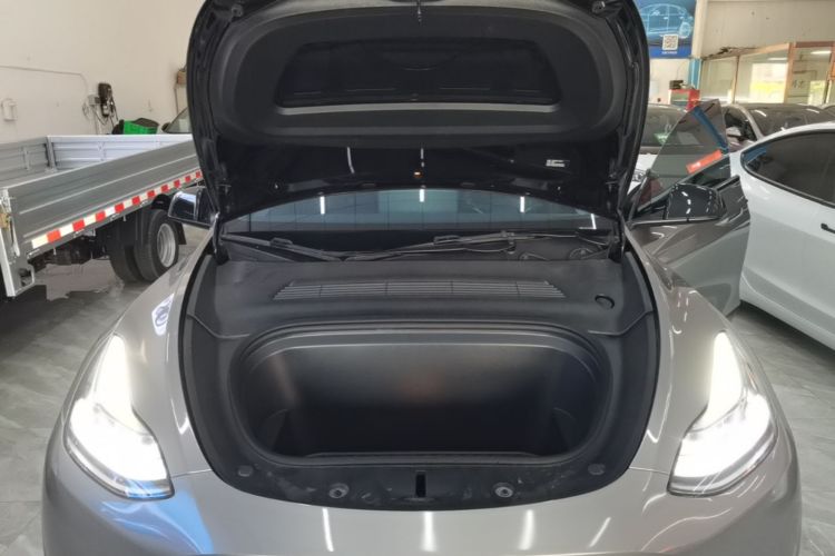 Tesla Model Y 2024 #20 Tesla Model Y 2024 car image #20