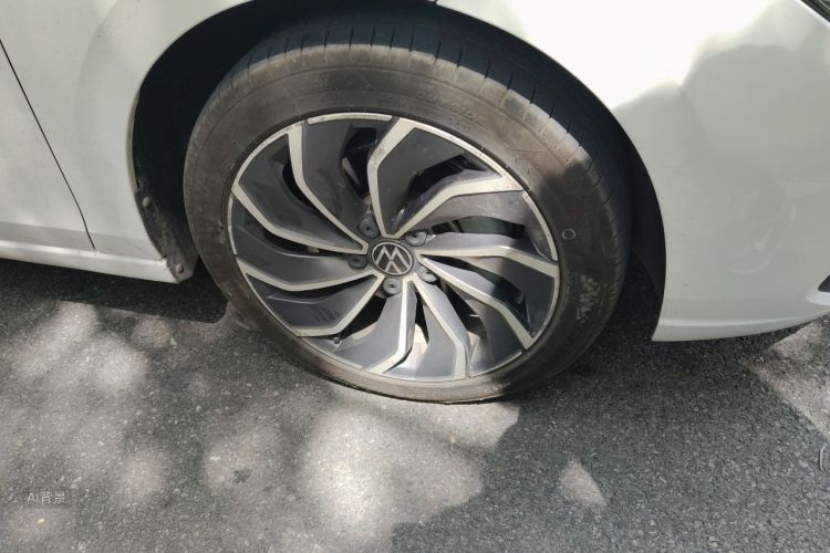 Volkswagen Golf 2021 car image #9