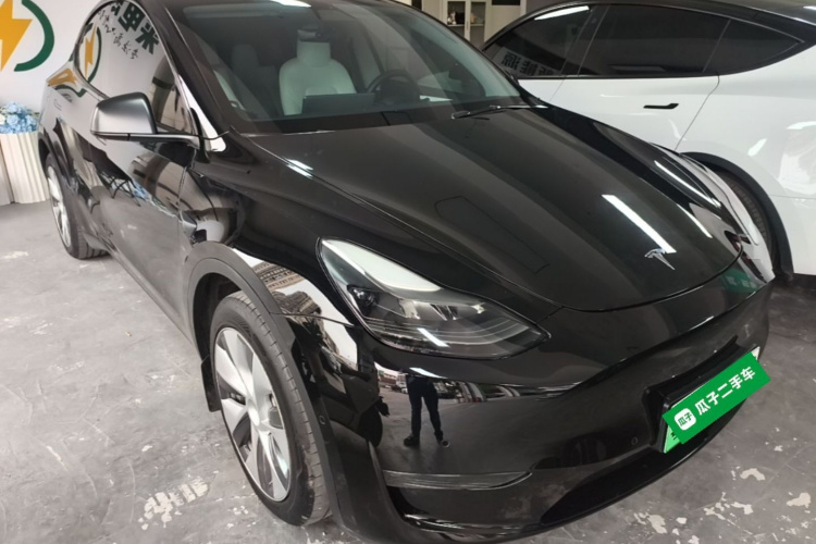 Tesla Model Y 2022 #4 Tesla Model Y 2022 car image #4