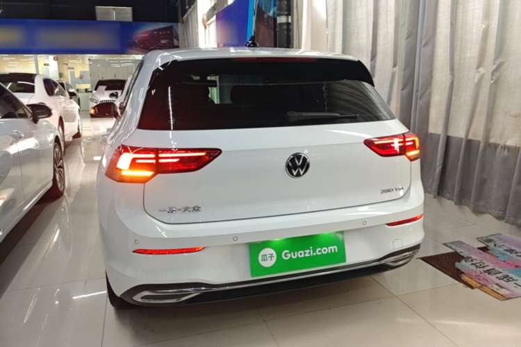 Volkswagen Golf 2024 car image #6