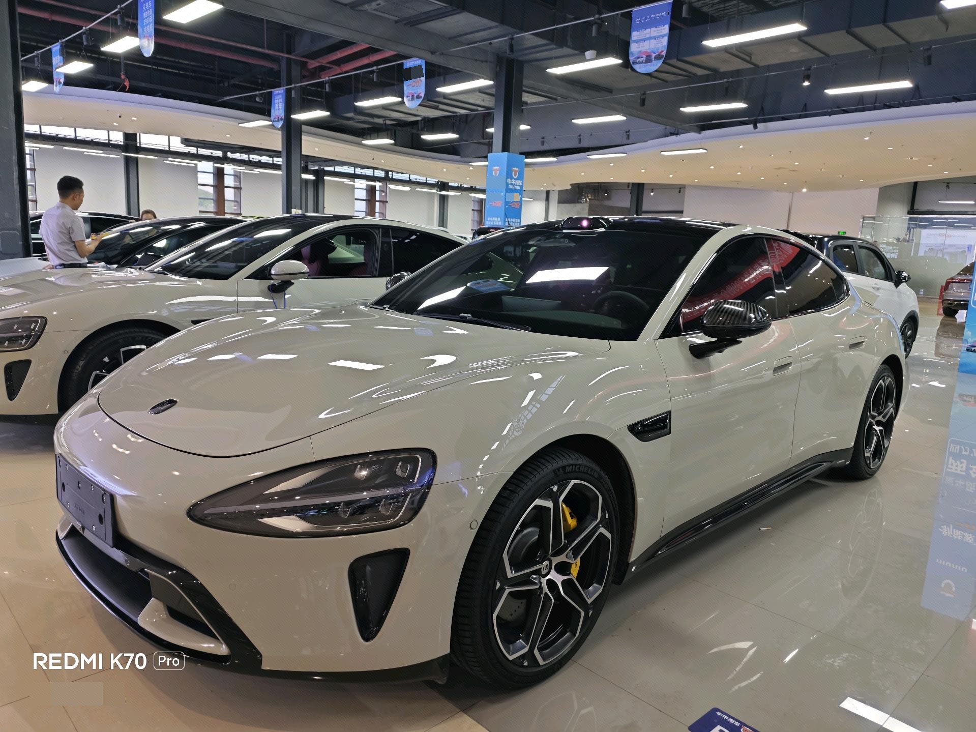 MI SU7 2025 car image 