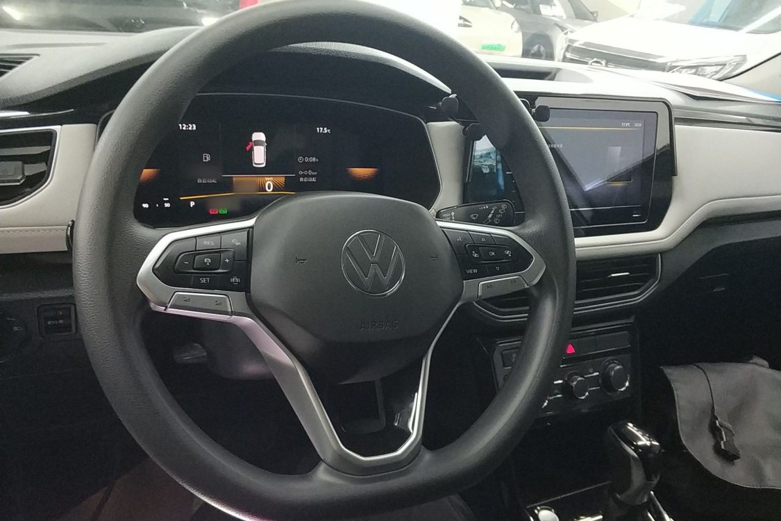 Volkswagen Tharu 2024 car image #10