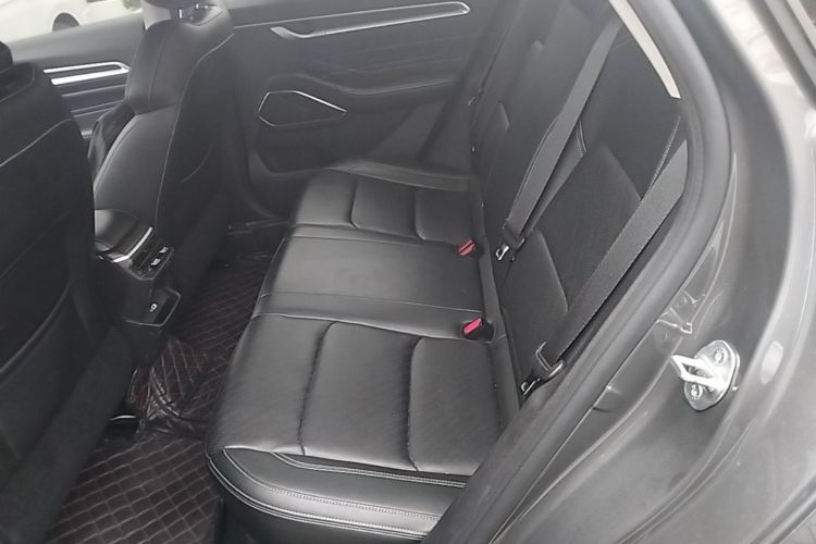 GEELY Emgrand 2024 car image #17