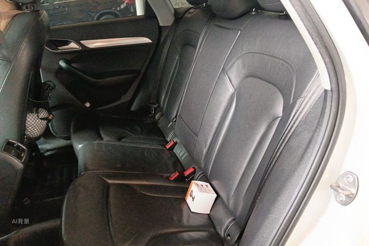 Audi Q3 2016 immagine di auto #19