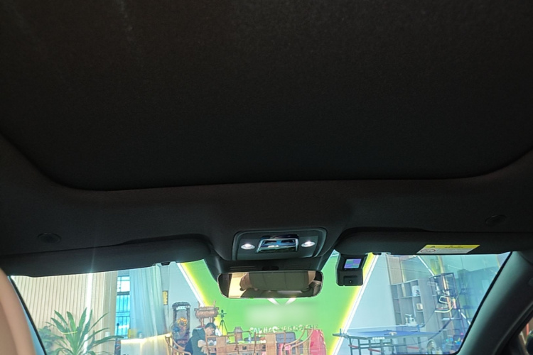 BYD Han 2024 car image #18