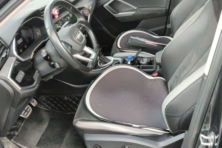 Audi Q3 2022 car image #17