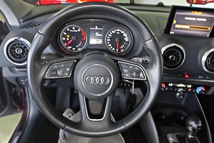 Audi A3 2019 car image #11
