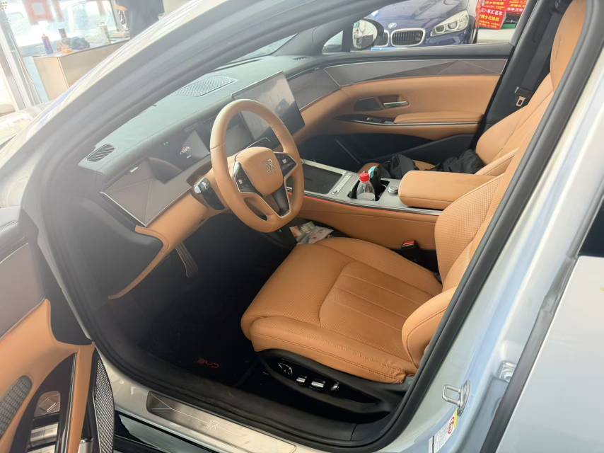 BYD HanL 2025 #3 BYD HanL 2025 изображение автомобиля #3