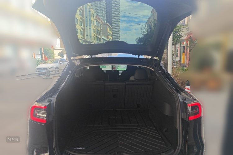 Tesla Model Y 2023 immagine di auto #21