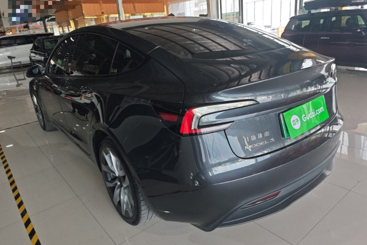 Tesla Model 3 2024 #5 Tesla Model 3 2024 immagine di auto #5