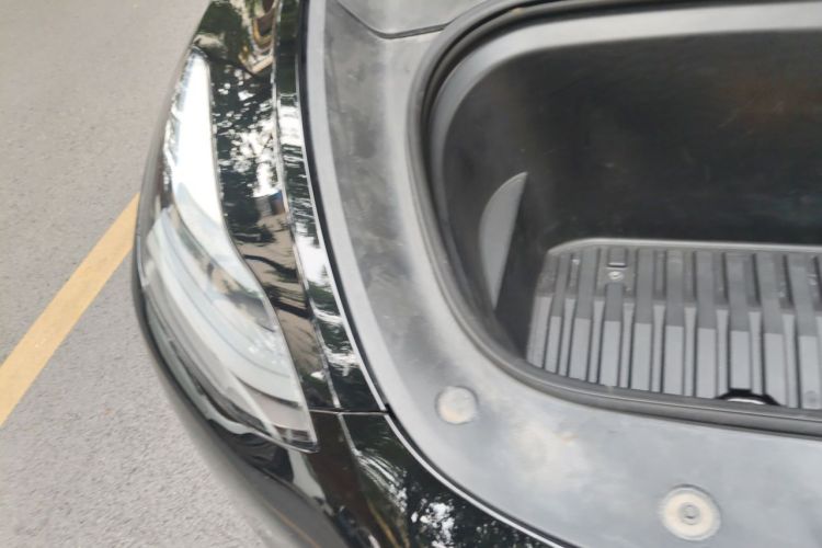 Tesla Model Y 2022 car image #23