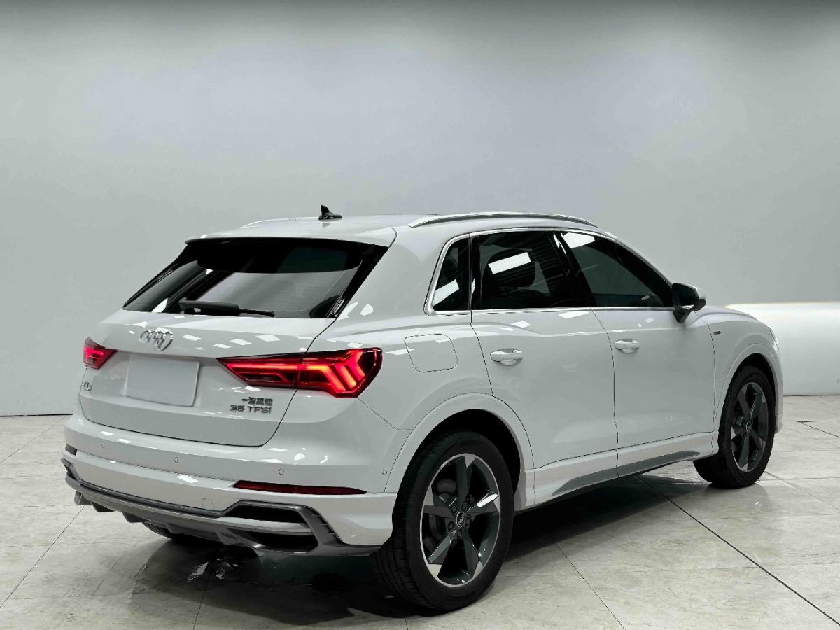 Audi Q3 2022 #5 Audi Q3 2022 car image #5