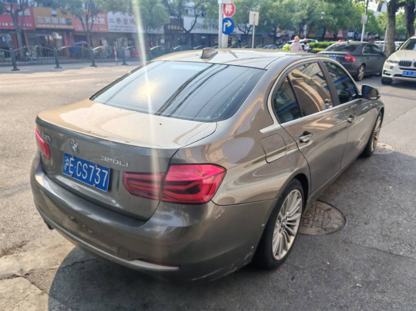 BMW 3 Series 2018 #2 BMW 3 Series 2018 car image #2