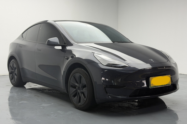 Tesla Model Y 2024 #7 Tesla Model Y 2024 car image #7
