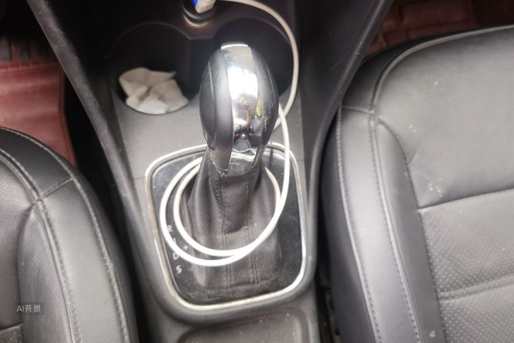 Volkswagen Polo 2015 car image #16