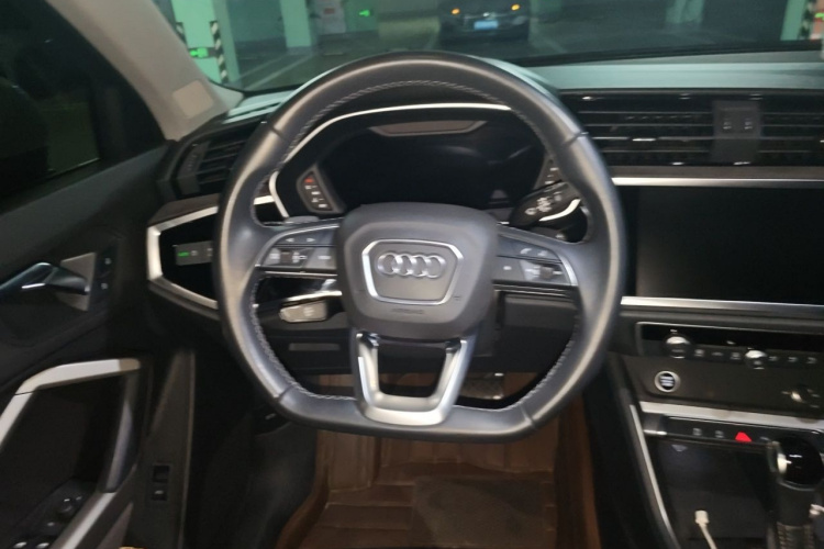 Audi Q3 2022 #11 Audi Q3 2022 car image #11