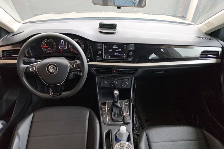 Volkswagen Lavida 2019 car image #11