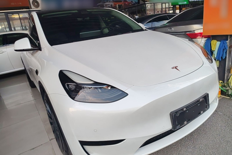 Tesla Model Y 2022 #6 Tesla Model Y 2022 immagine di auto #6