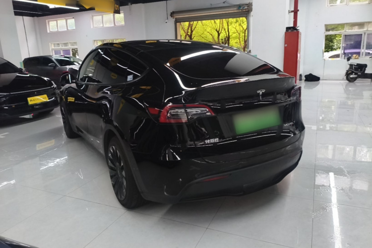 Tesla Model Y 2022 #7 Tesla Model Y 2022 car image #7