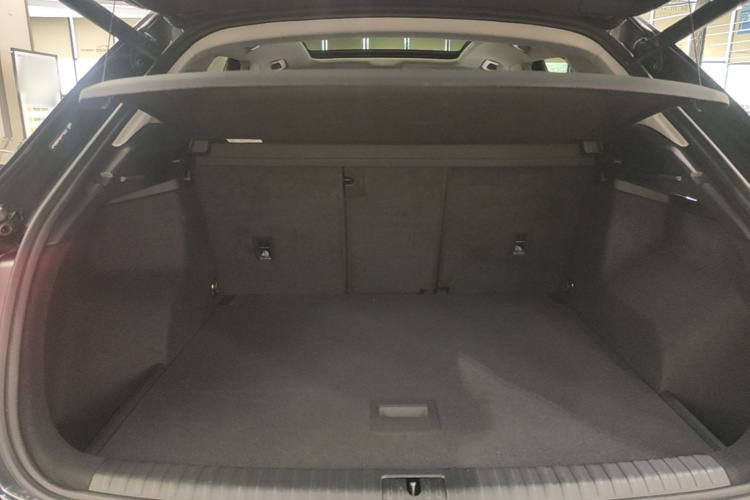 Audi Q3 2023 car image #19