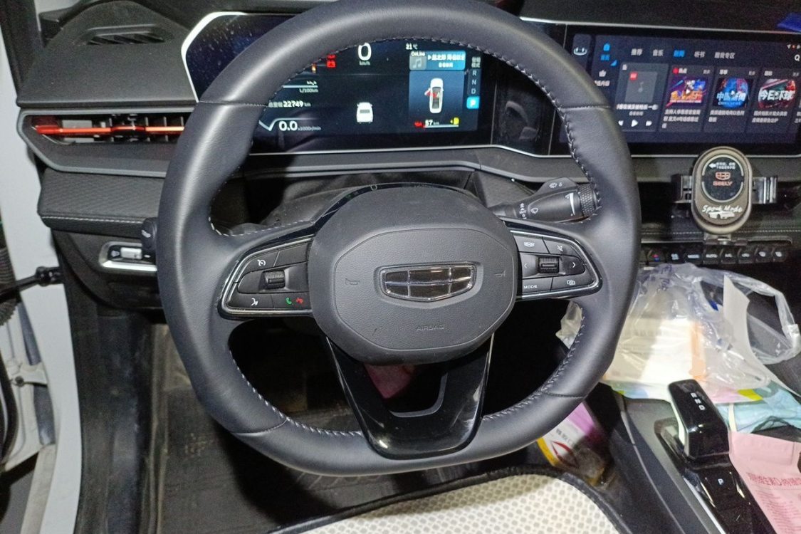 GEELY Binray 2024 #22 GEELY Binray 2024 изображение автомобиля #22