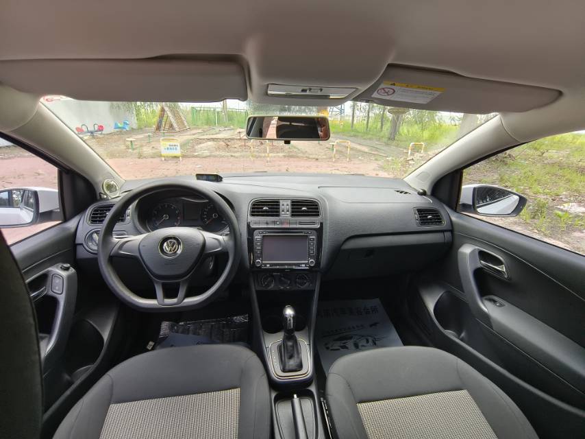 Volkswagen Polo 2016 car image #7