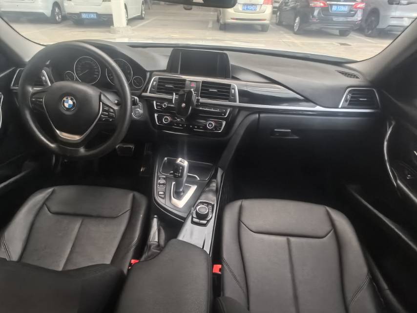 BMW 3 Series 2017 imagem de carro #7