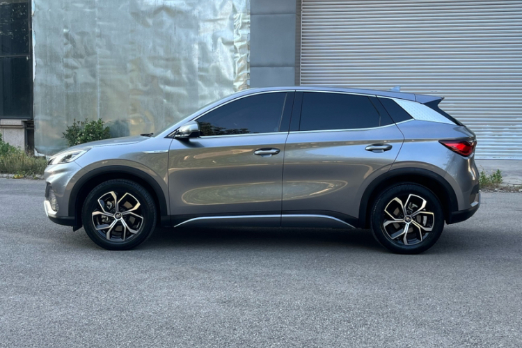 BYD Yuan Plus 2022 immagine di auto #10