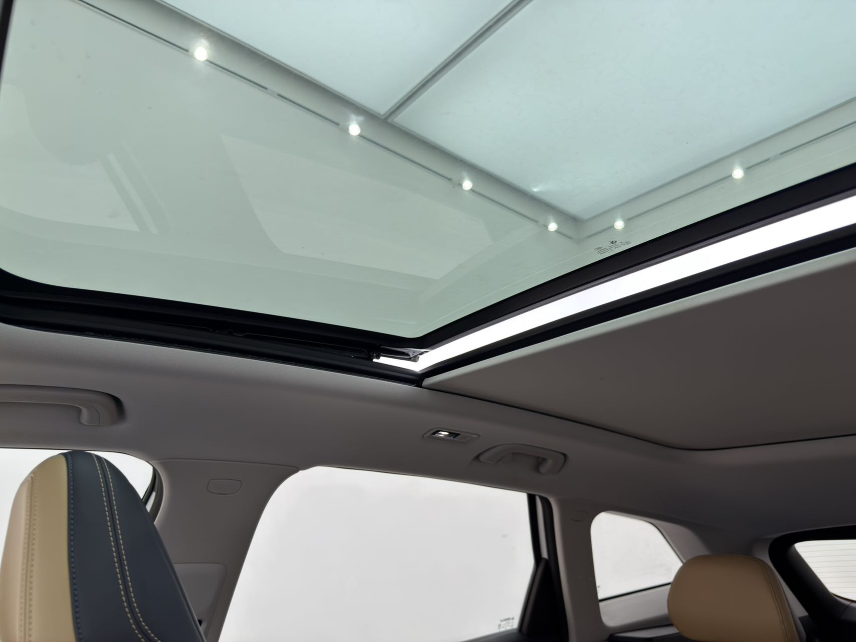 GEELY Boyue L 2023 car image #12