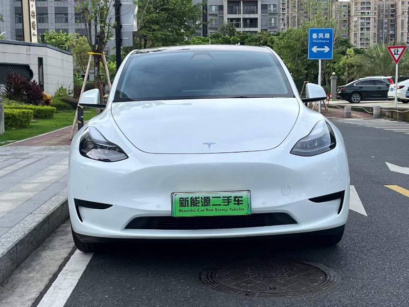Tesla Model Y 2023 #2 Tesla Model Y 2023 car image #2