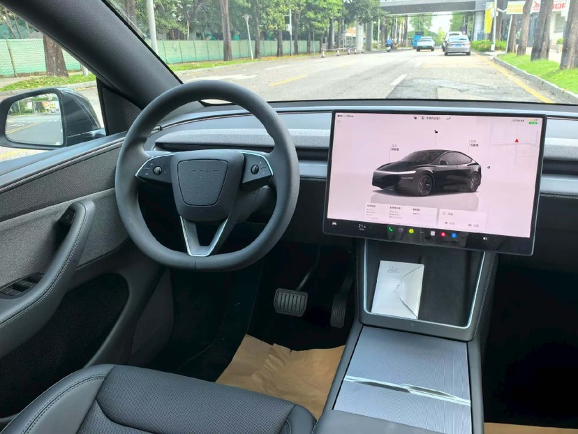 Tesla Model Y 2026 car image #6
