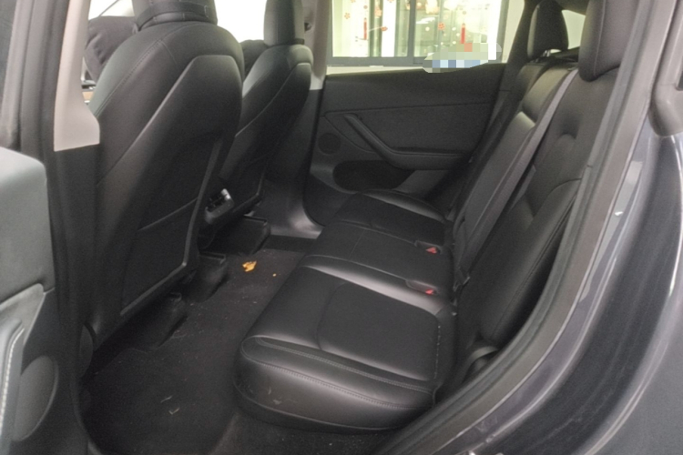 Tesla Model Y 2022 #17 Tesla Model Y 2022 car image #17