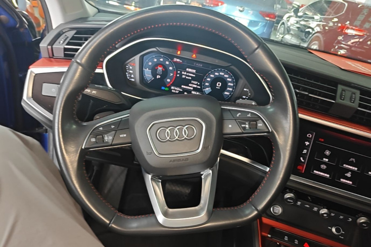 Audi Q3 2020 #15 Audi Q3 2020 car image #15