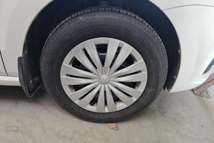 Volkswagen Polo 2019 car image #9