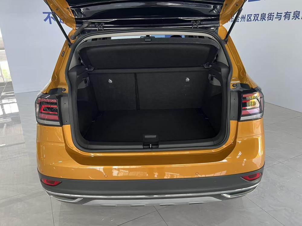 Volkswagen T-Cross 2021 car image #21