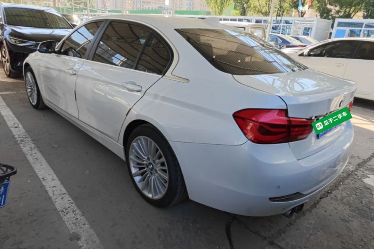 BMW 3 Series 2018 #5 BMW 3 Series 2018 car image #5