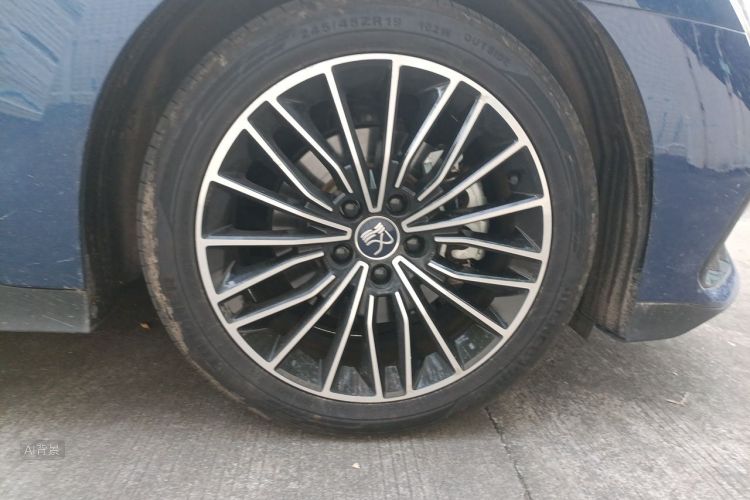 BYD Han 2023 car image #9