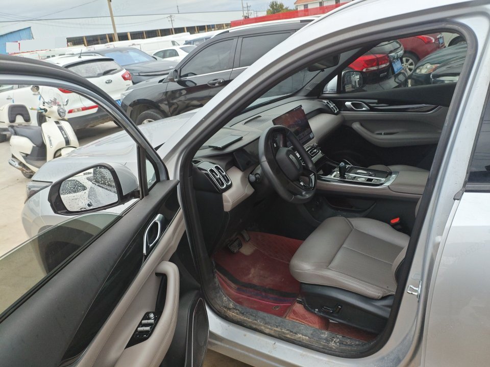 GEELY Boyue L 2025 car image #5