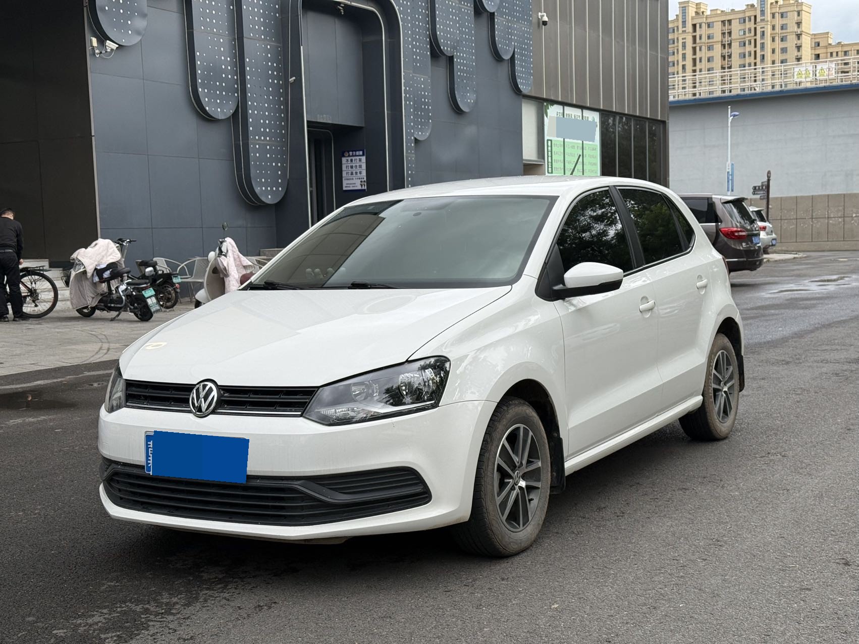 Volkswagen Polo 2016 Volkswagen Polo 2016 car image