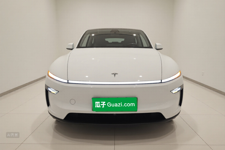 Tesla Model Y 2025 car image #3