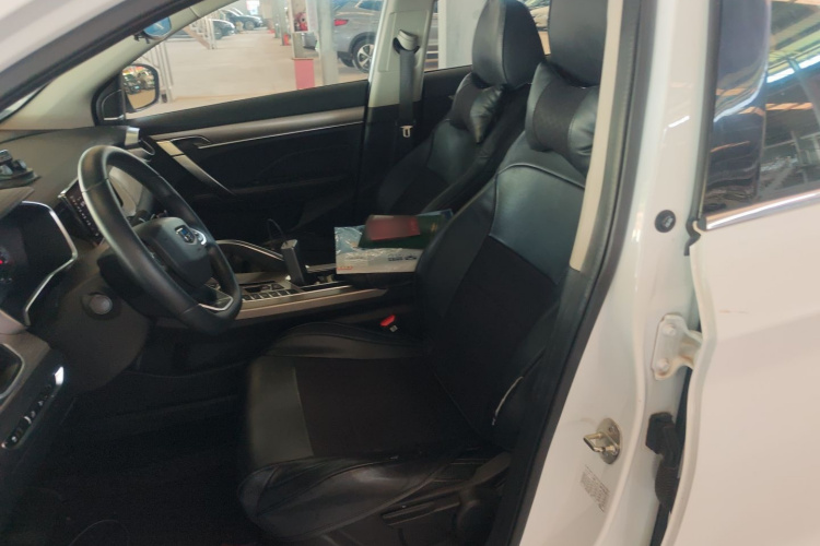 GEELY Coolray 2019 imagen de coche #15