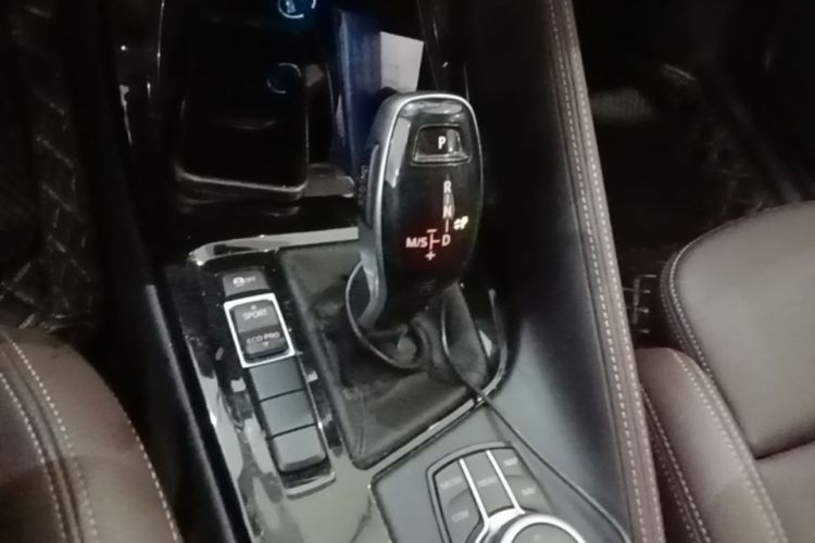 BMW X1 2020 car image #18